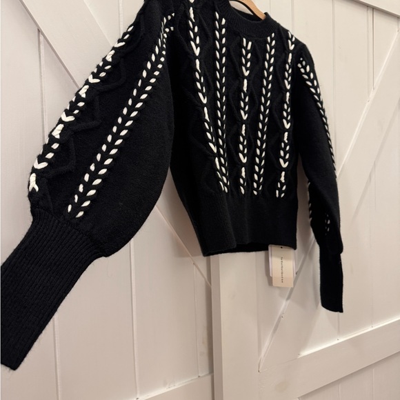 Commense Contrast Woven & Stitched Cable Knit Sweater - Picture 2 of 4